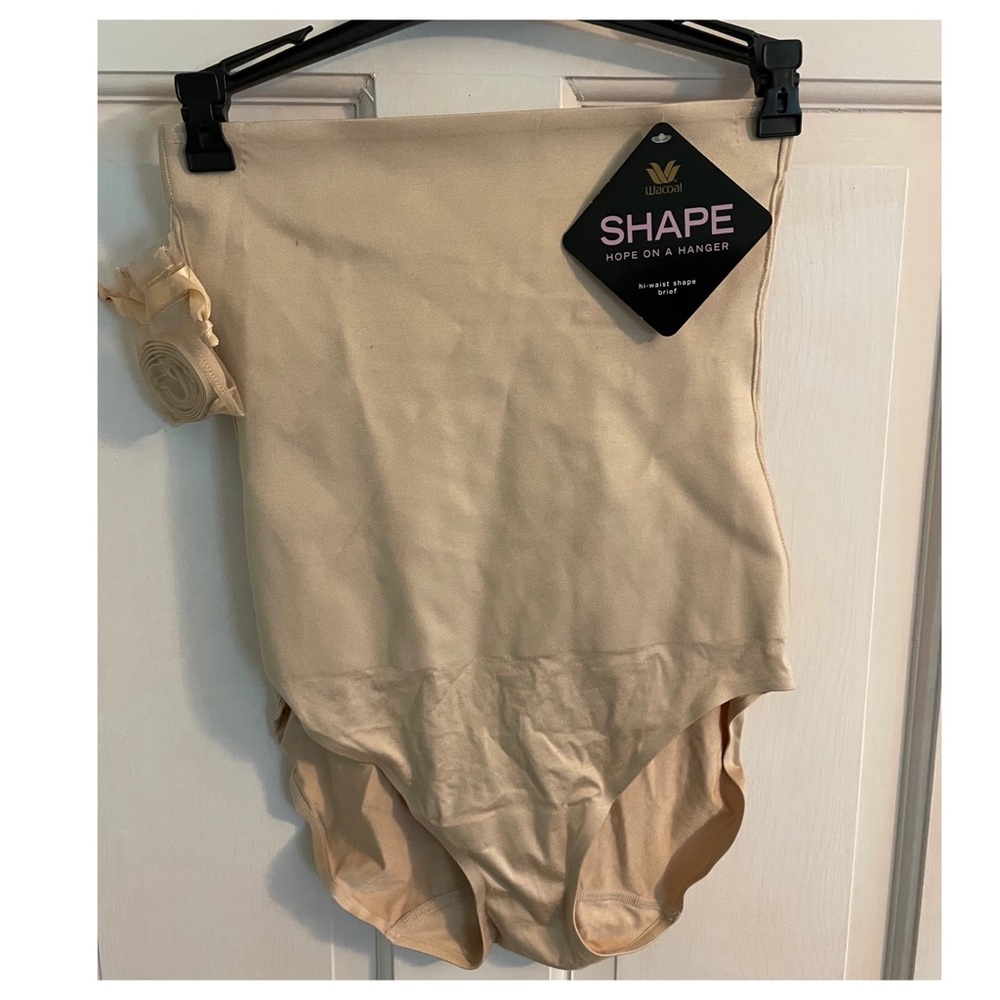 Wacoal sensational smoothing hi rise shaper brief